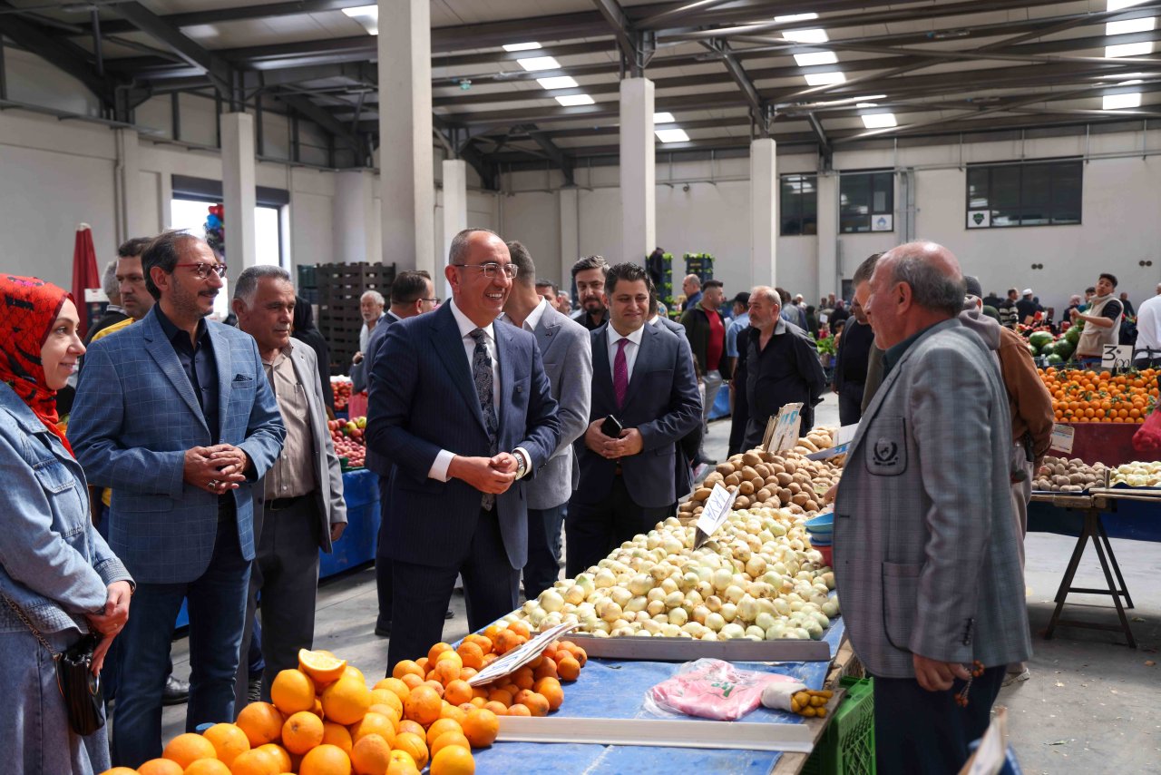 baskan-kavus-lalebahce-ve-harmancik-mahallelerinde-vatandaslarla-bulustu-3.jpg