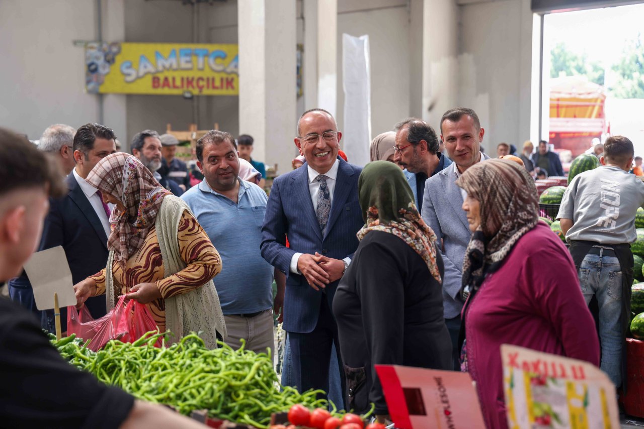 baskan-kavus-lalebahce-ve-harmancik-mahallelerinde-vatandaslarla-bulustu-4.jpg