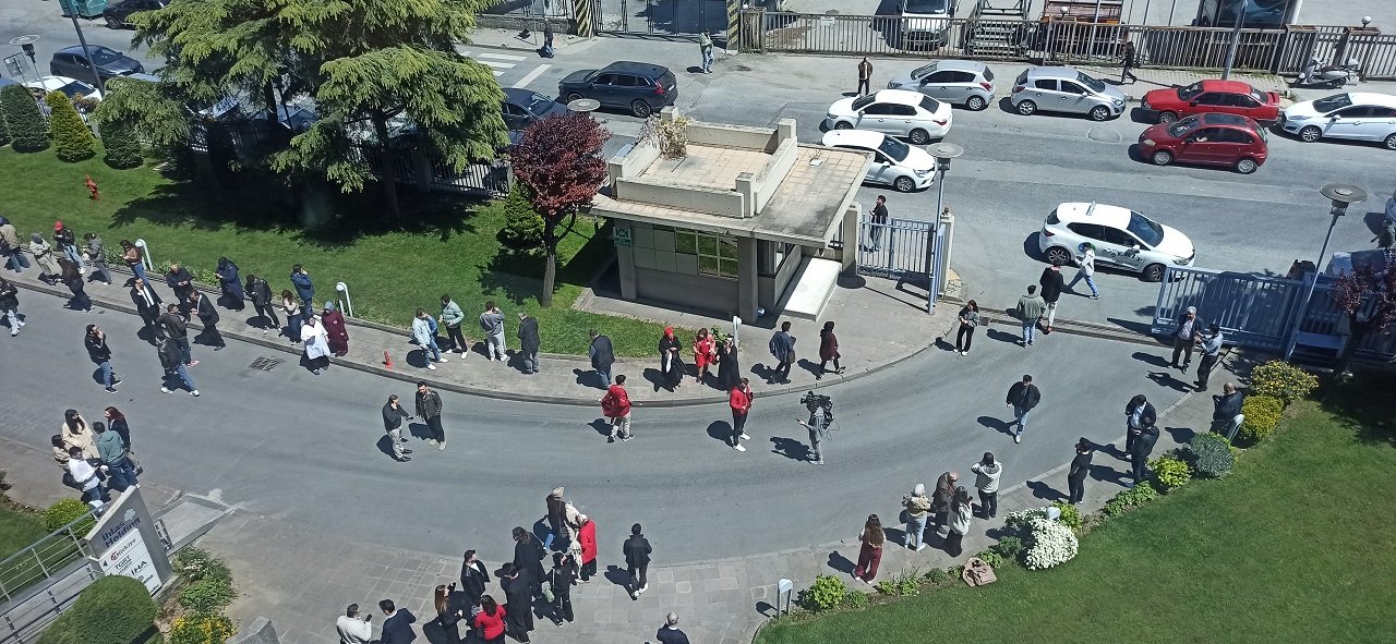 son-dakika-istanbulda-62-buyuklugunde-deprem-2.jpg