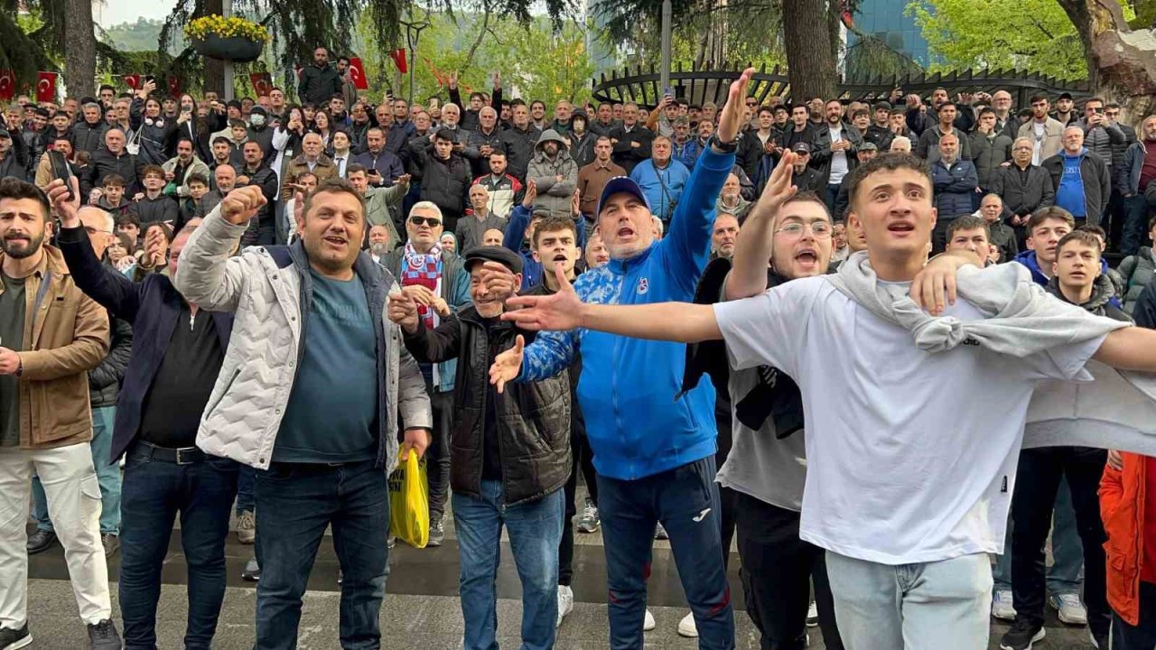 son-dakika-trabzonspor-uefa-genclik-liginde-finale-yukseldi-3.jpg