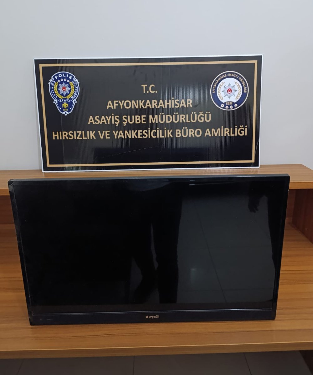 Muayene için gitti, televizyon çaldı
