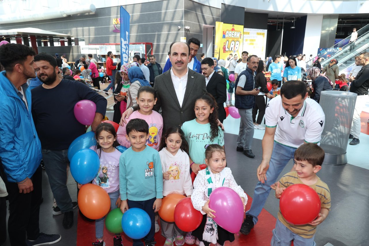 baskan-altay-cocuklarin-coskusuna-ortak-oldu-1.jpg