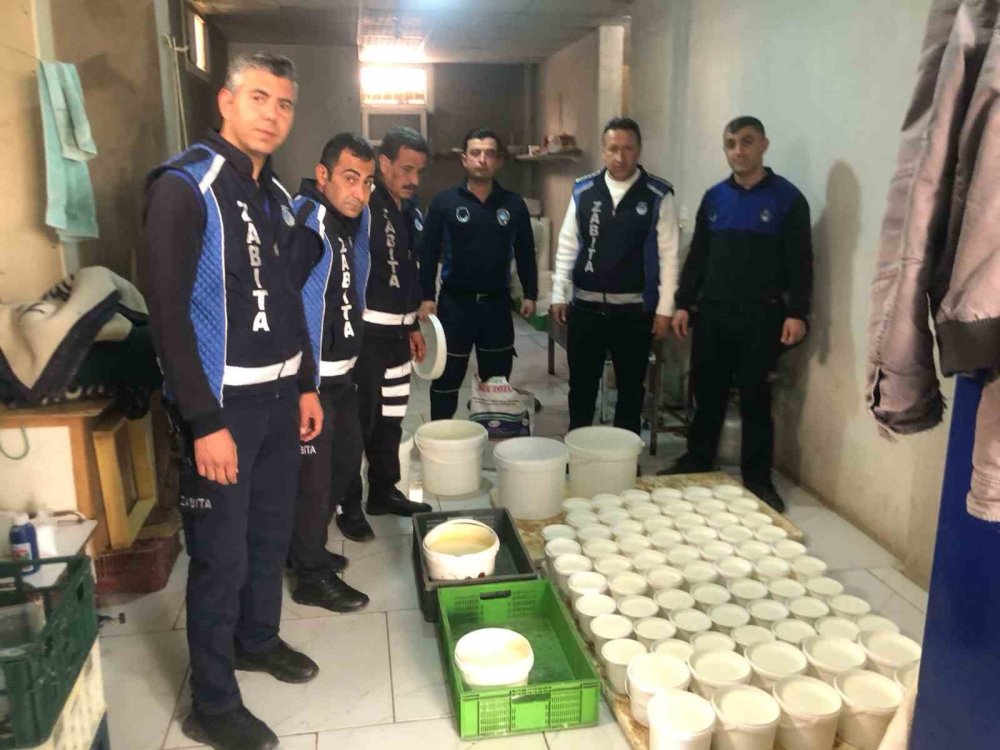 Sağlıksız şartlarda üretilen 220 kilo süt ve süt ürünleri imha edildi