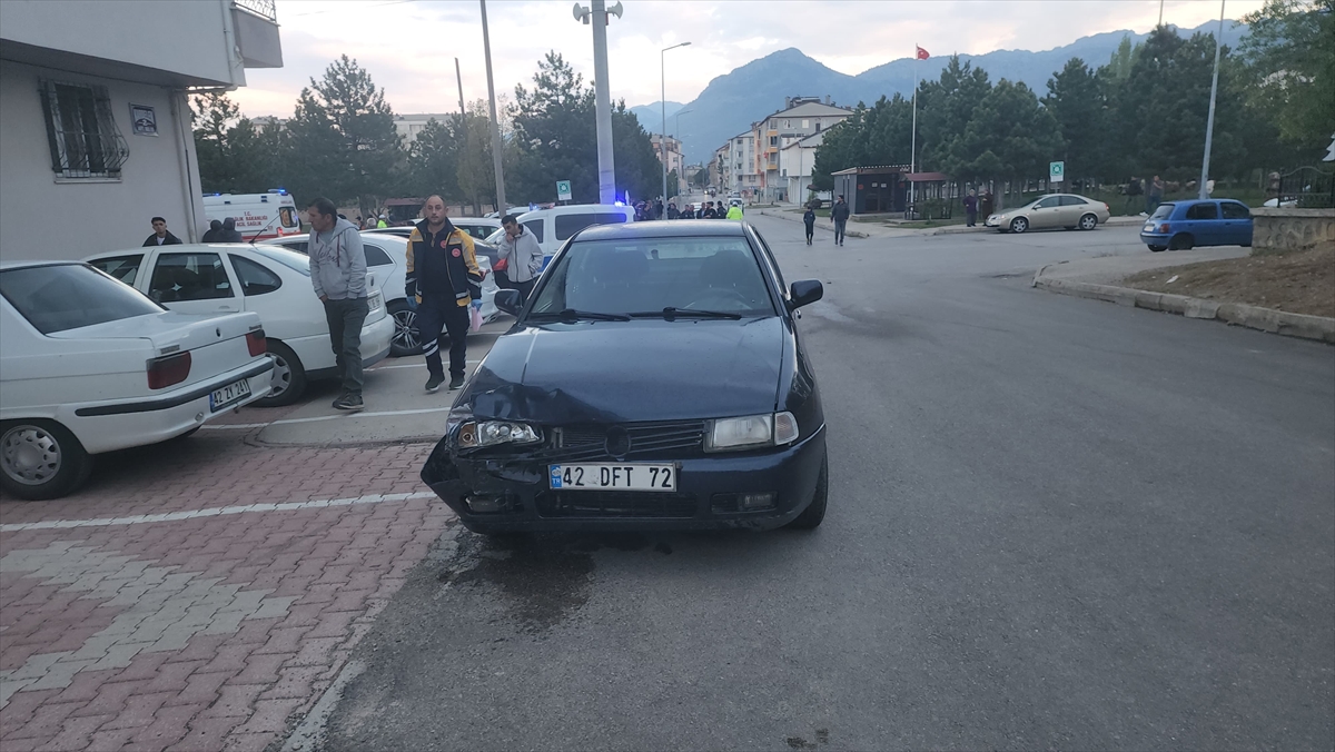 aa-20250429-37793358-37793355-konyada-2-otomobilin-carpistigi-kazada-1i-cocuk-3-kisi-yaralandi.jpg