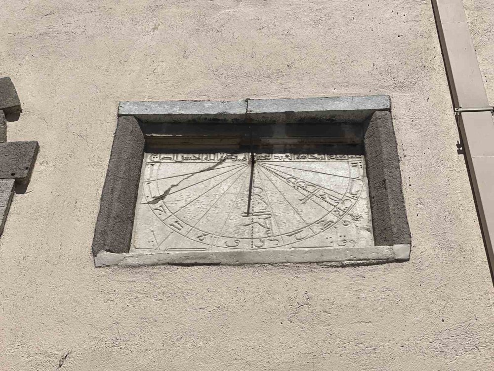 Konya'daki caminin bir benzeri daha yok! 616 yıldır gösteriyor