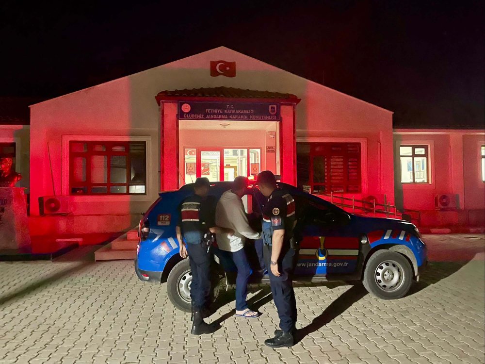 Kırmızı bültenle aranan İngiliz, Fethiye'de yakalandı