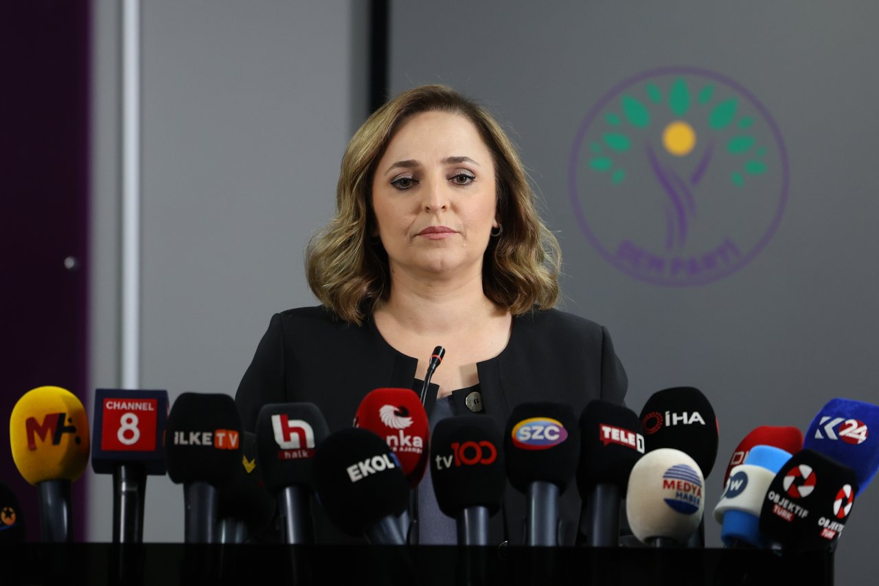 dem-parti-sozcusu-aysegul-dogan.jpg