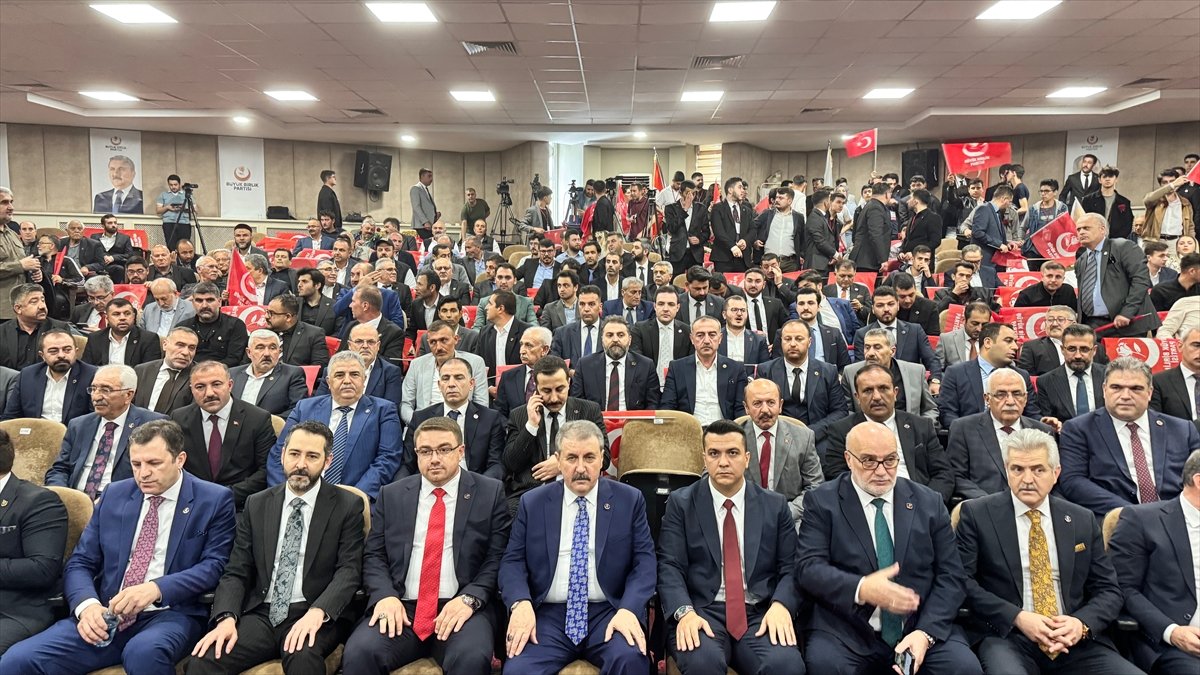 buyuk-birlik-partisi-bbp-genel-baskani-mustafa-destici-2.jpg