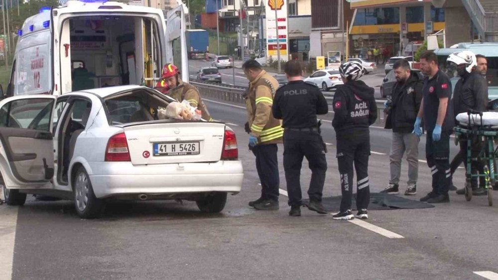 Otomobil takla attı :1 ölü