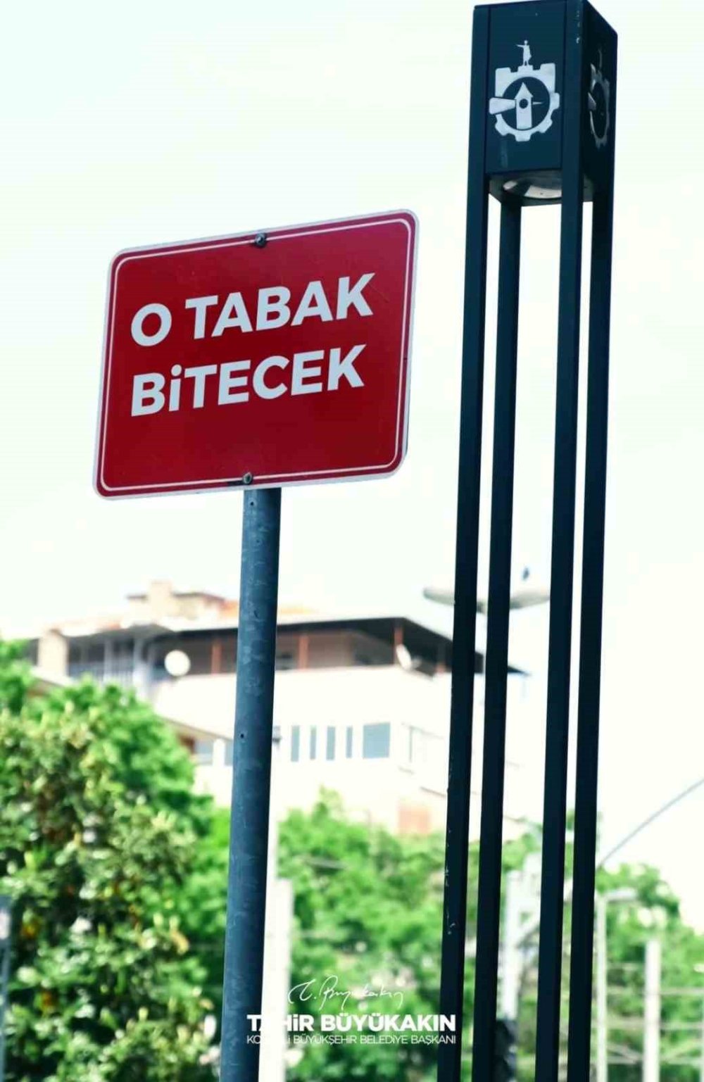 Trafik levhalarında anne sözleri