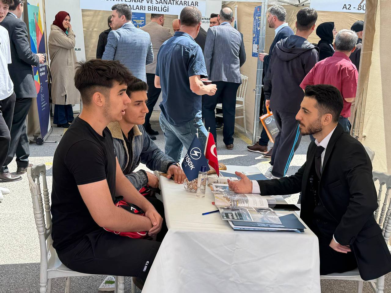konya-mesleki-egitim-istihdam-fuari-17.jpg