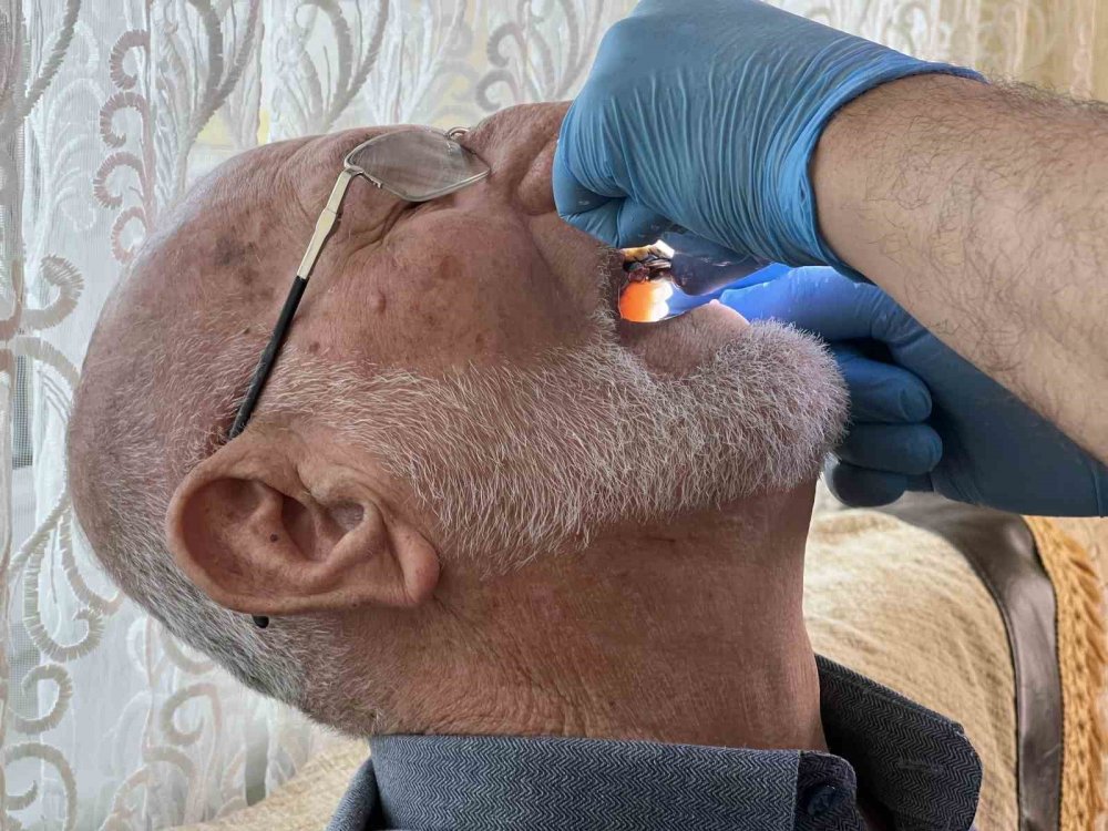 Konya yaşlı hastaların ayağına doktor geliyor