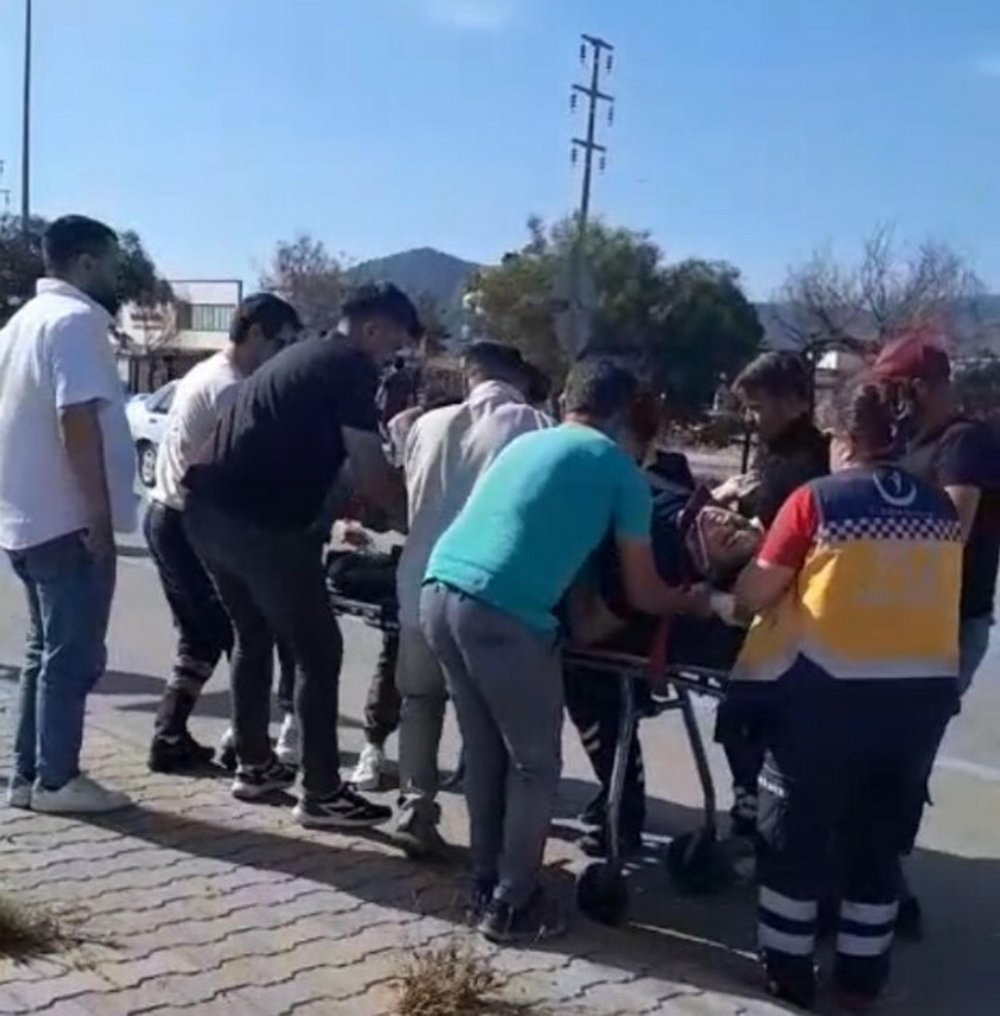 Kamyonetle çarpışan motosikletin sürücüsü öldü