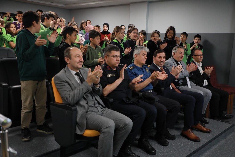 Karatay'da trafik kuralları bilinci aşılanıyor