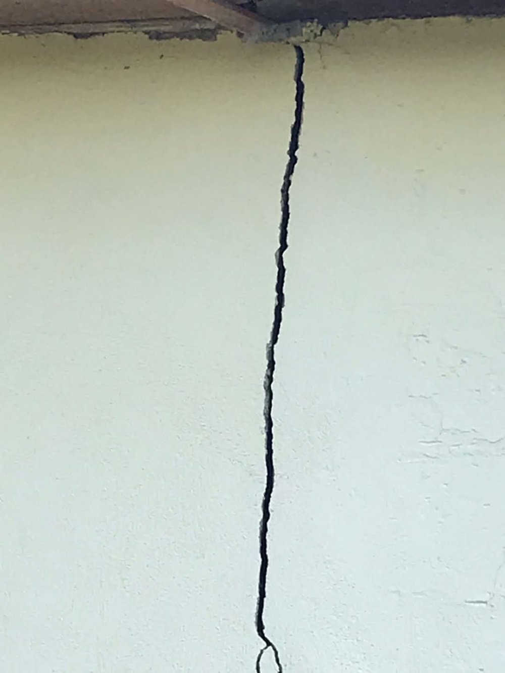 Konya'daki deprem zarar verdi