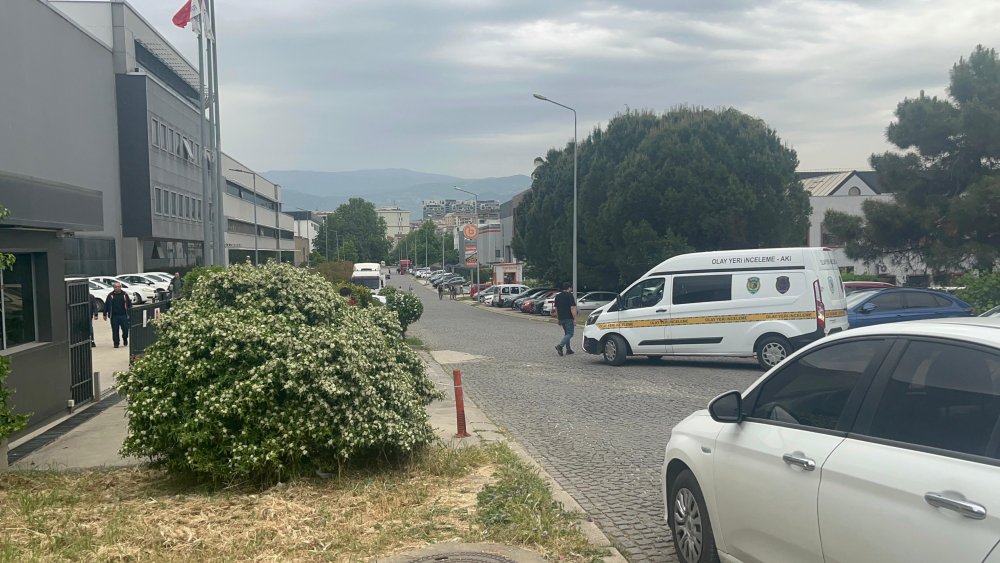 Vincin taşıdığı malzemenin altında kalan işçi öldü