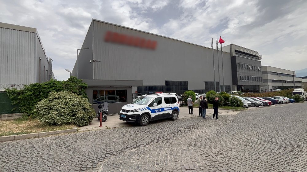 Vincin taşıdığı malzemenin altında kalan işçi öldü