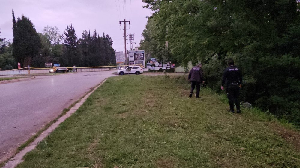 Motosikletiyle ilerlerken tabancayla vuruldu