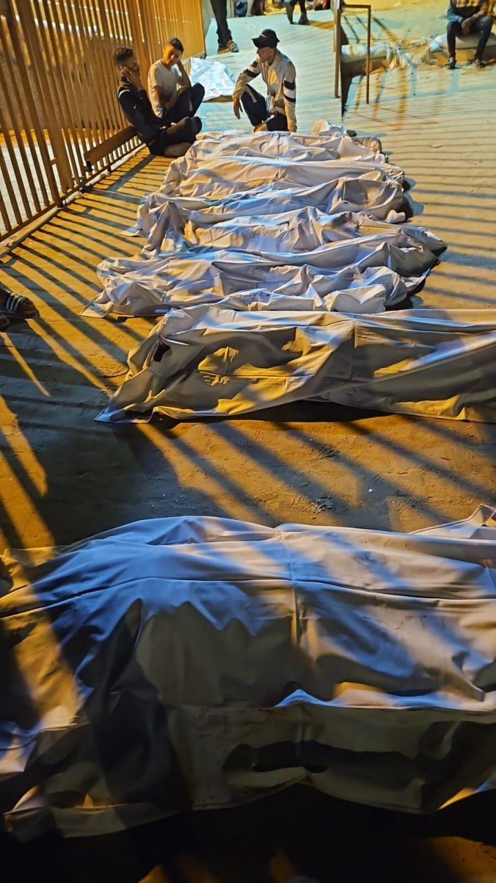 Sivilleri hedef aldı: En az 35 ölü