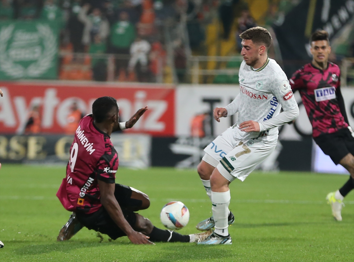 konyaspor-yerini-degistirmedi-2.jpg
