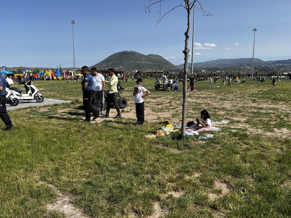 Köpeğin ısırdığı çocuk yaralandı