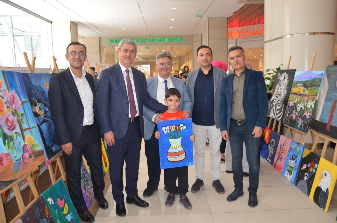 tedemli-ogrencilerin-resim-ve-ahsap-boyama-sergisine-ilgi-yogundu-2.jpg
