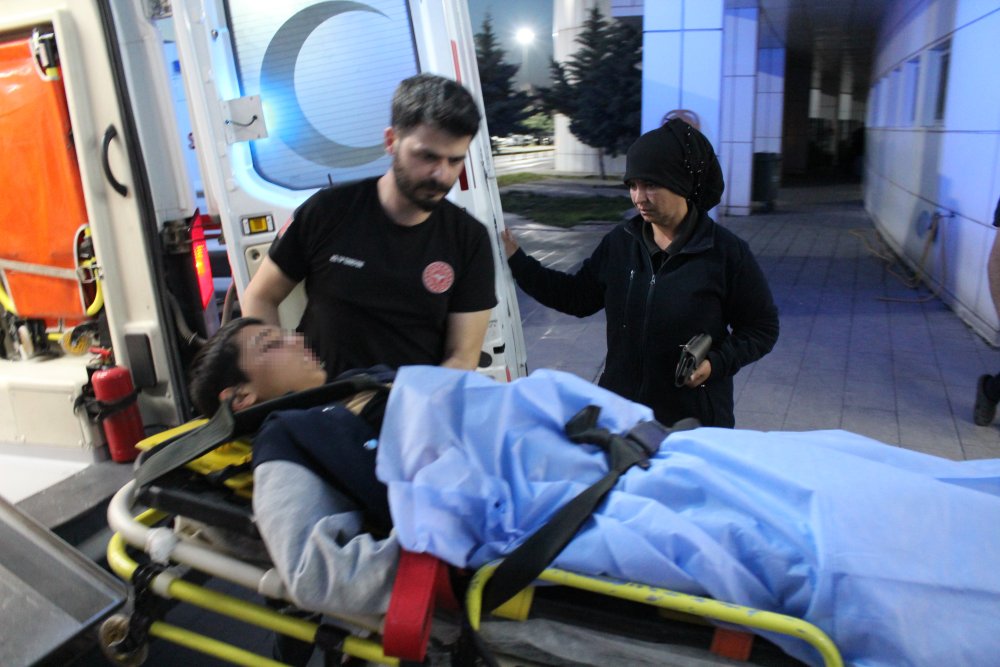 15 yaşındaki çocuk, 12 yaşındaki arkadaşını havalı tüfekle bacağından vurdu