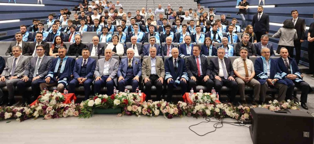 İlk mezunlarını verdi... Konya'da bu okul bölgenin vizyonunu geleceğe taşıyacak