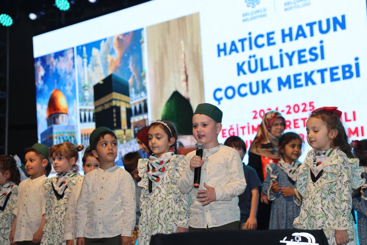 konya-hatice-hatun-kulliyesi-cocuk-mektebinde-mezuniyet-coskusu-1.jpg
