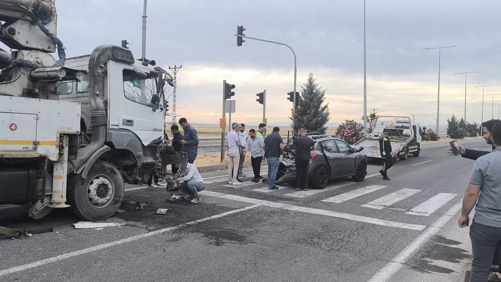 3 araç kazaya karıştı; 11 yaralı