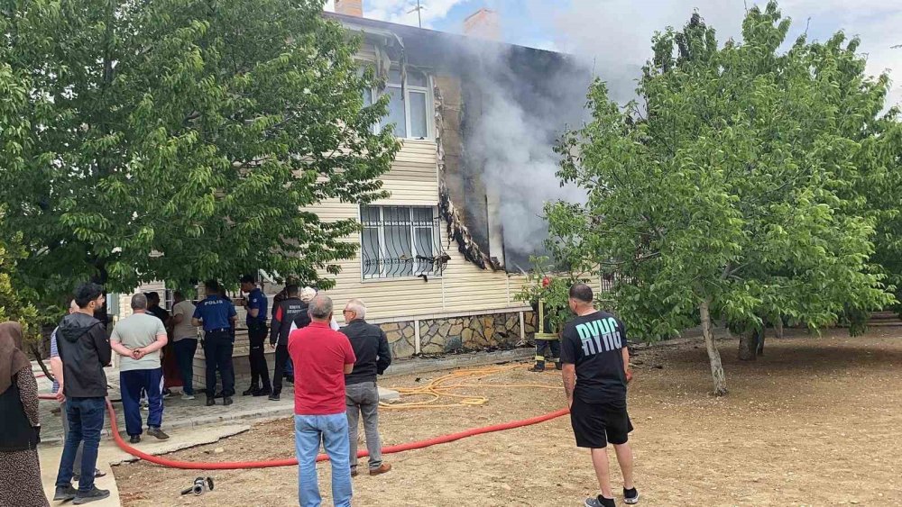 Konya'da müstakil evde yangın