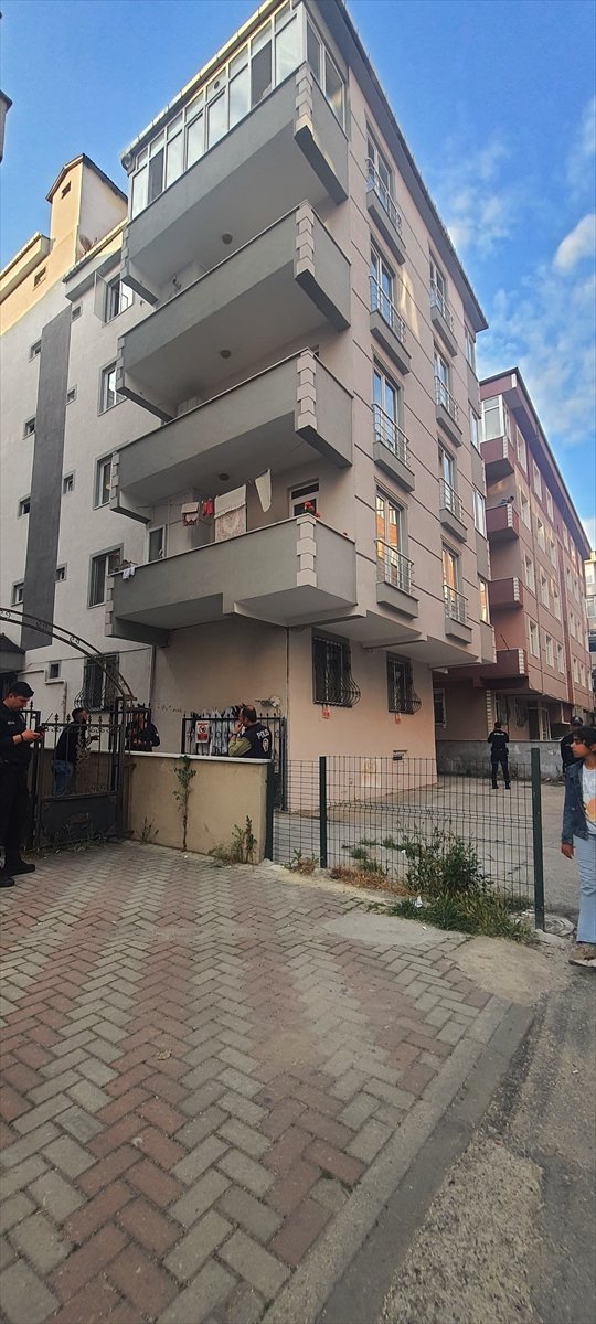 Apartmanın 5. katından düşen çocuk öldü
