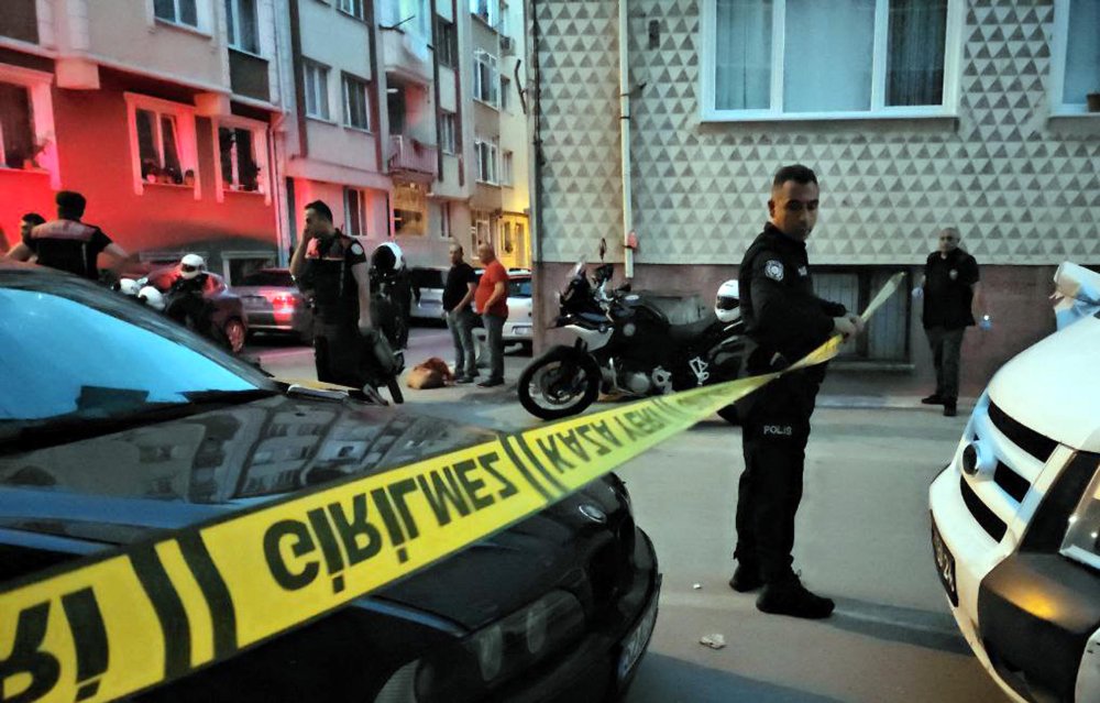 2 grup arasında bıçak ve sopalı kavga; 5 yaralı, 10 gözaltı