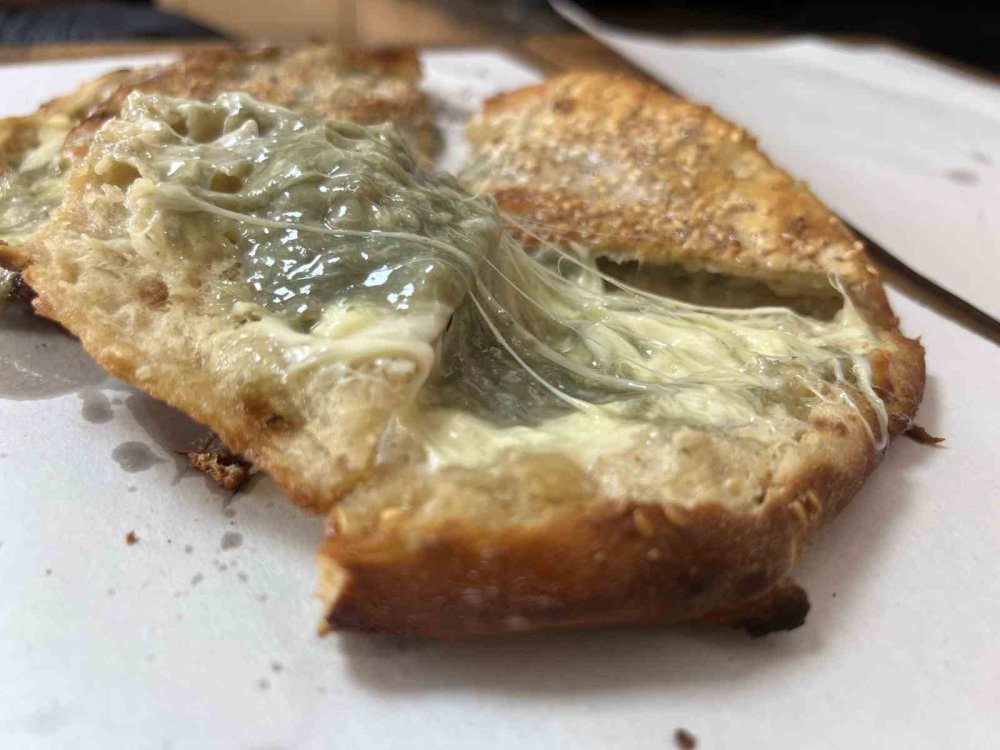 Konya'da sıklıkla tüketiliyor, lezzetiyle dikkat çekiyor... Anadolu pizzası