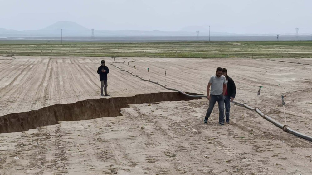 Konya'da yağış sonrası korkutan görüntü!