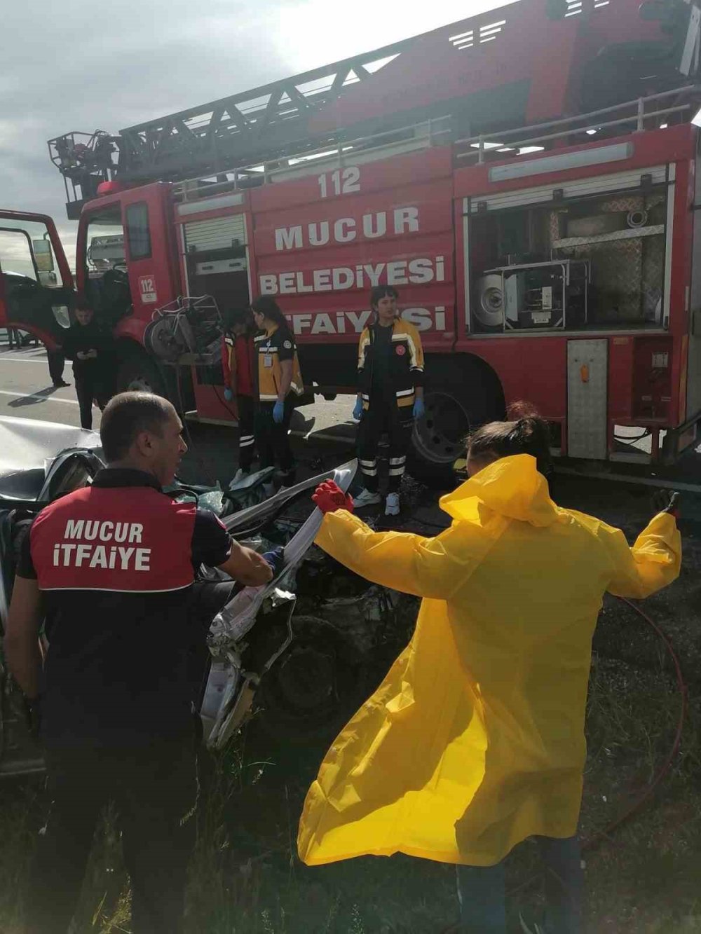 Konya plakalı süt tankeri ile otomobil çarpıştı: 2 ölü