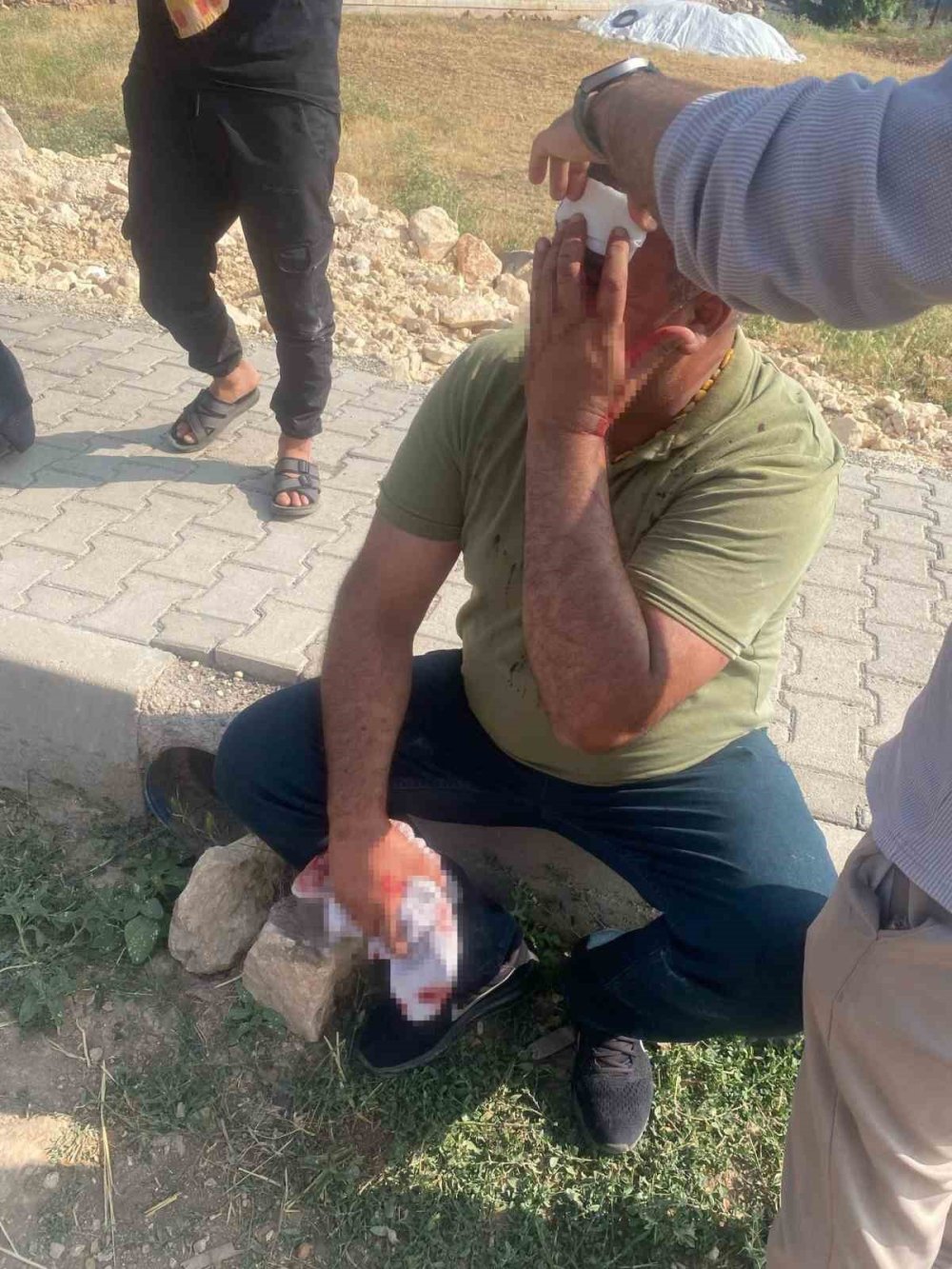 Çocukların kavgasına büyükler karıştı: 5 yaralı