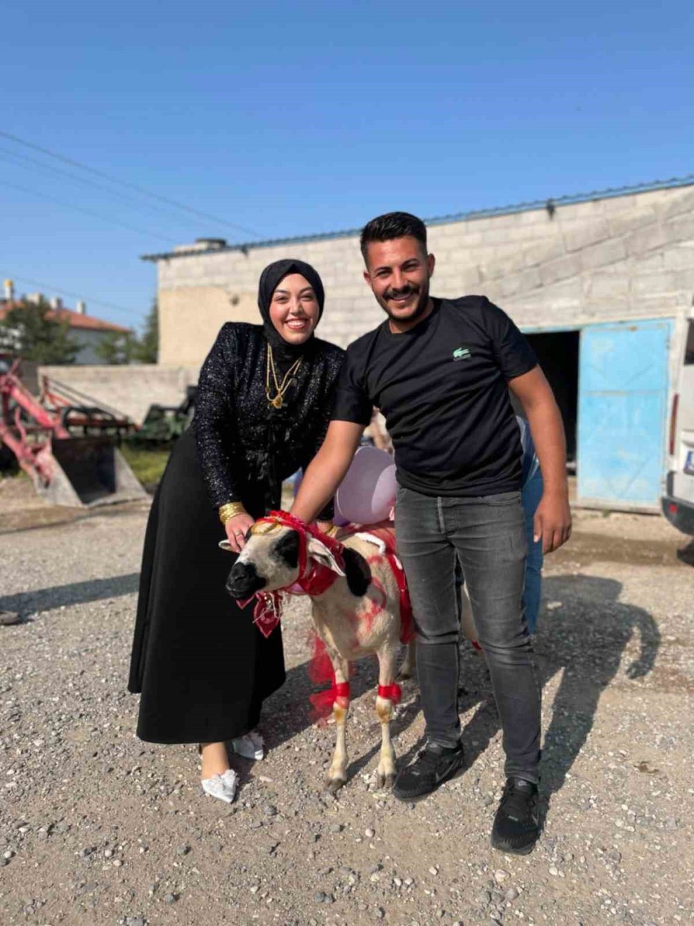 Konya'da gelenek unutulmadı! Nişanlısına hediye etti