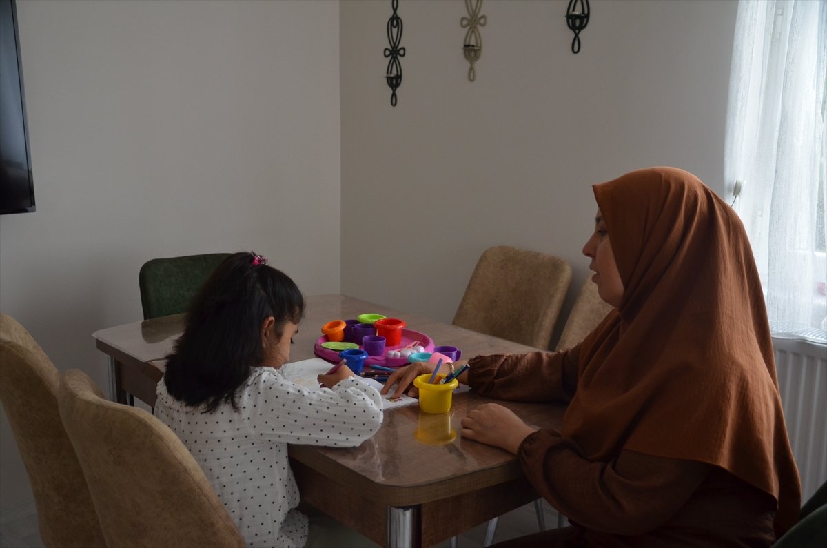 konyada-annesini-dogumda-kaybeden-meryem-en-ozel-cocuk-oldu-2.jpg