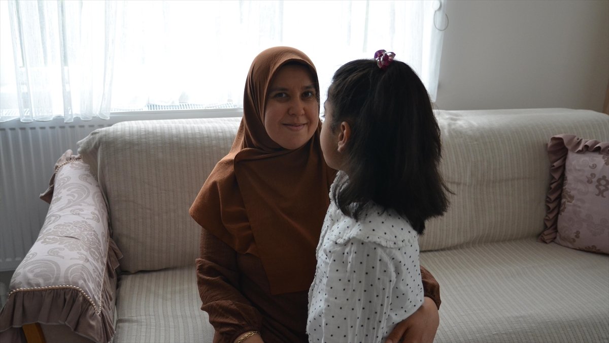 konyada-annesini-dogumda-kaybeden-meryem-en-ozel-cocuk-oldu-3.jpg