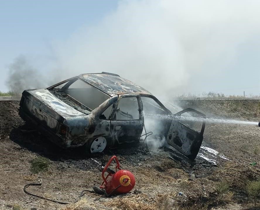 Konya'da seyir halindeki otomobil alev topuna döndü