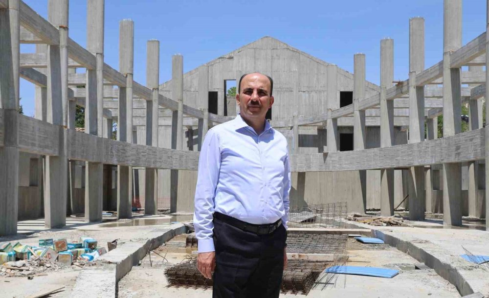 Başkan Altay: "Türkiye’nin en güzel kütüphanelerinden birini yapıyoruz"