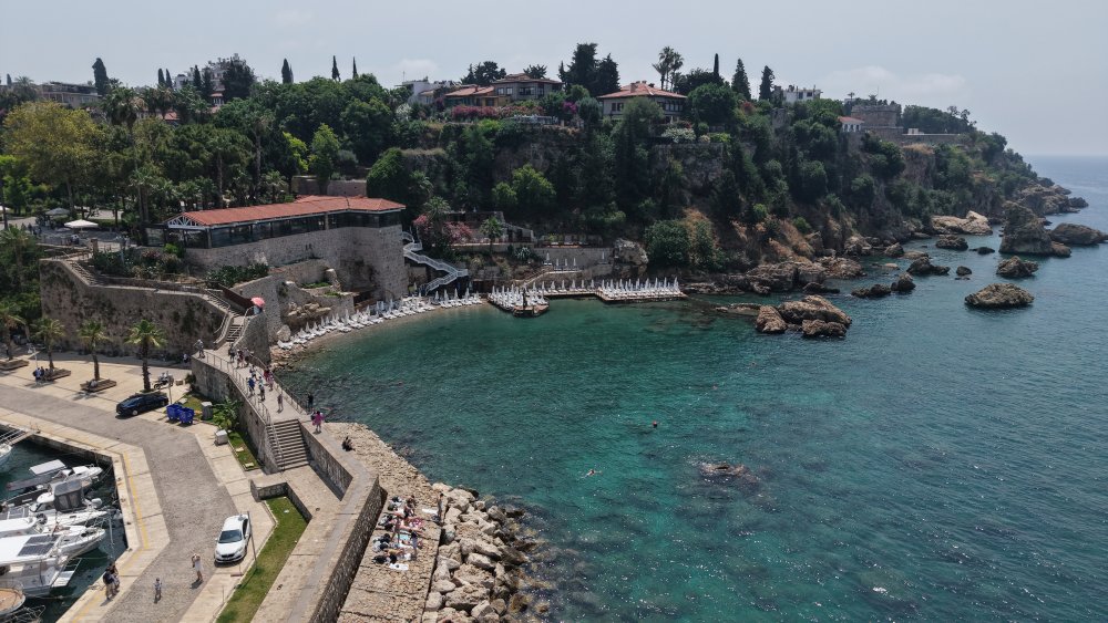 Bin liralık şezlong ücreti bakın ne oldu!