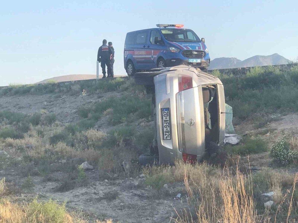 Konya’da kontrolden çıkan otomobil takla attı! Yaralılar var
