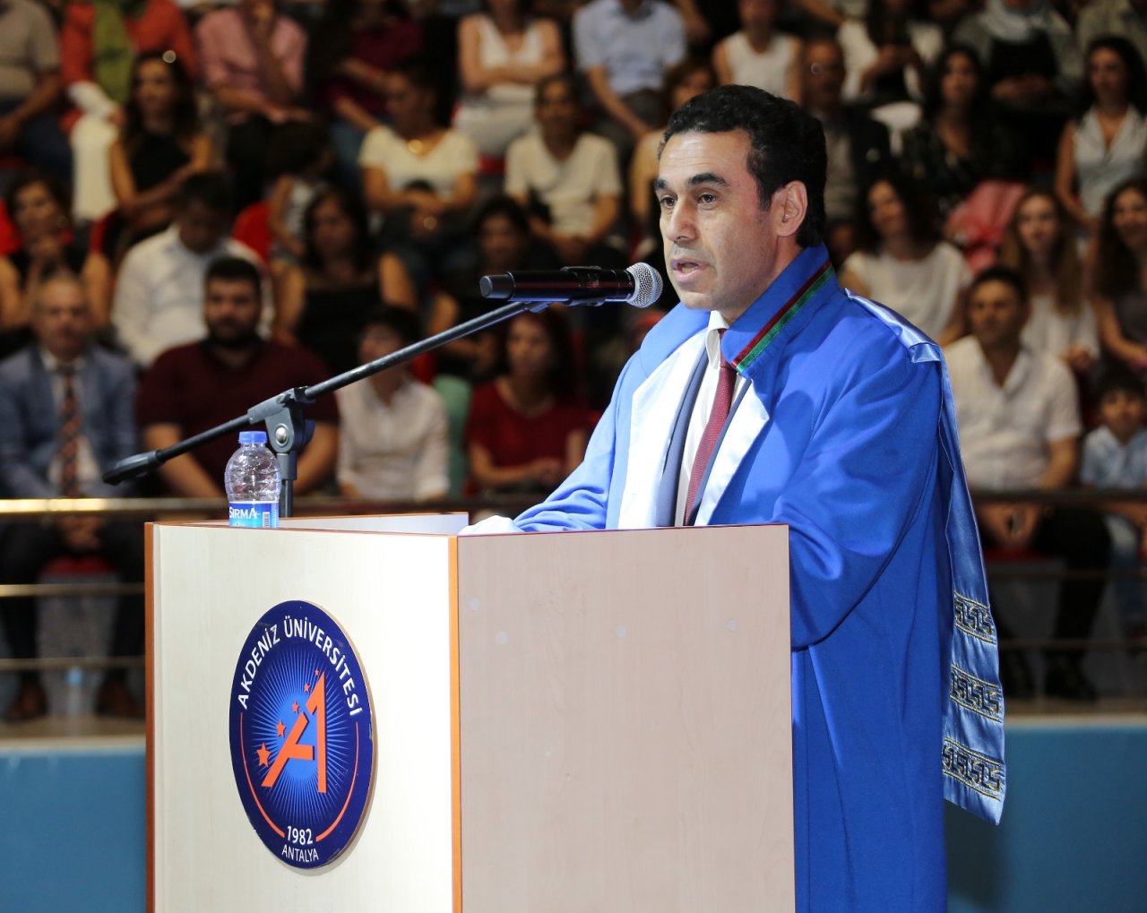 konyayi-anlatan-kitabi-intihal-cikti-profesorlugu-iptal-edildi-1.jpeg