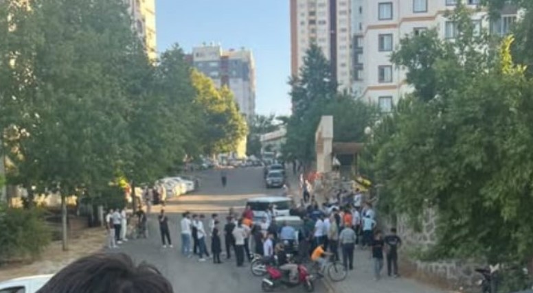 gaziantepte-sokak-ortasinda-2-kardese-silahli-saldiri.jpg