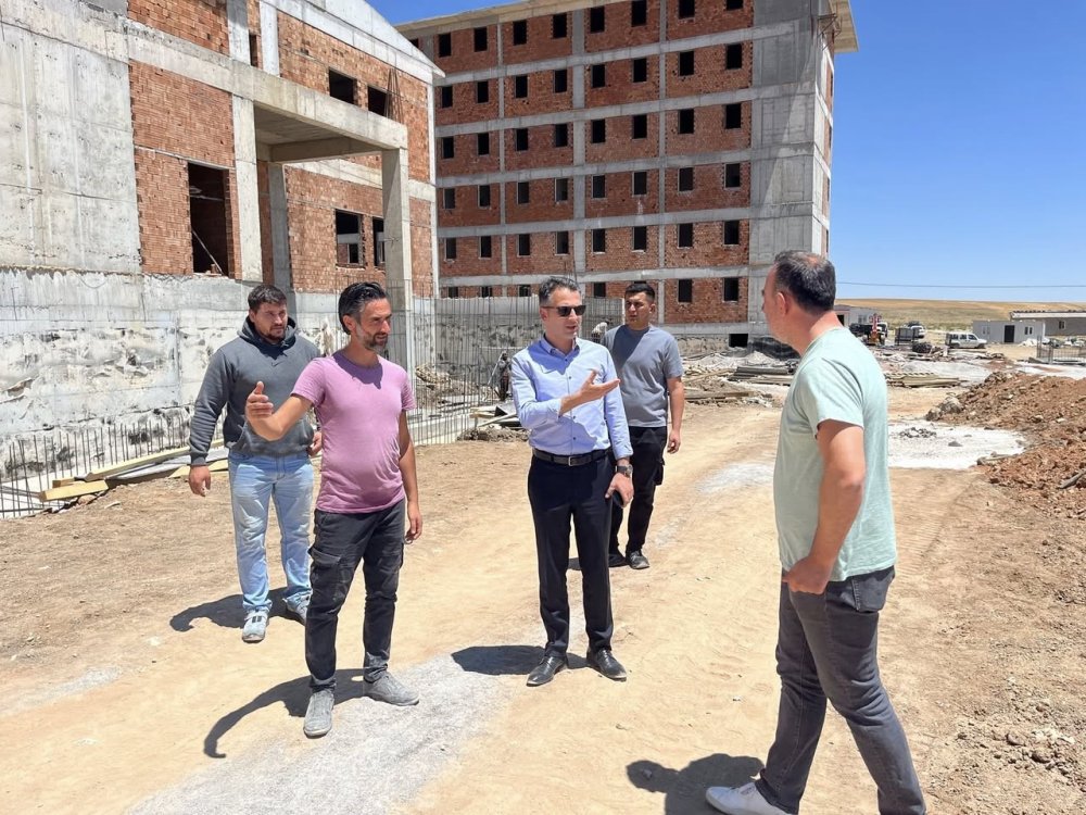 Konya'nın ilçesindeki KYK yurdunda inşaat devam ediyor