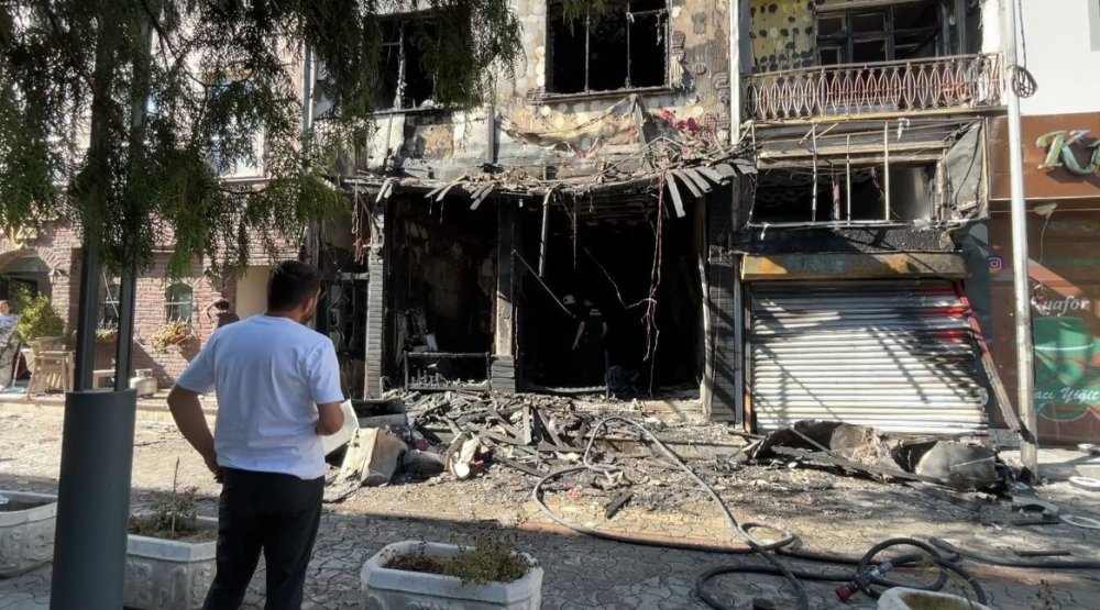 Konya merkezdeki kafede yangın