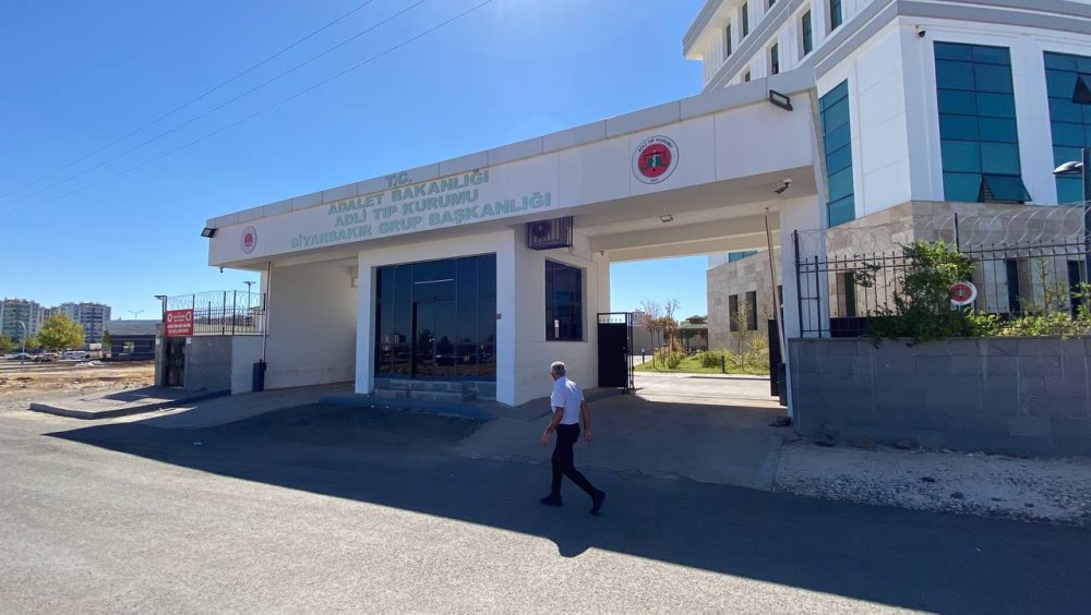 Kardeşi tarafından tabancayla öldürüldü