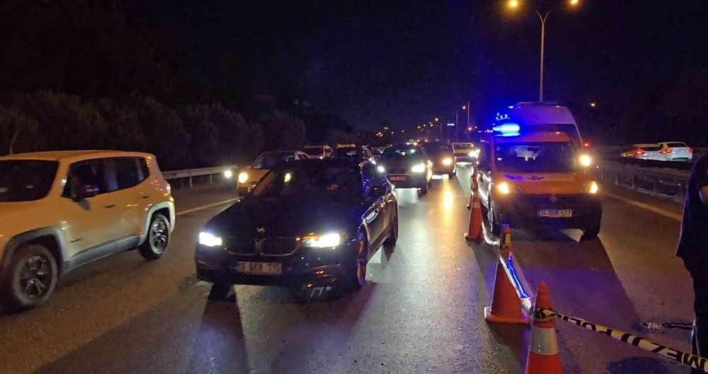 TEM Otoyolunda otomobilin çarptığı yaya hayatını kaybetti